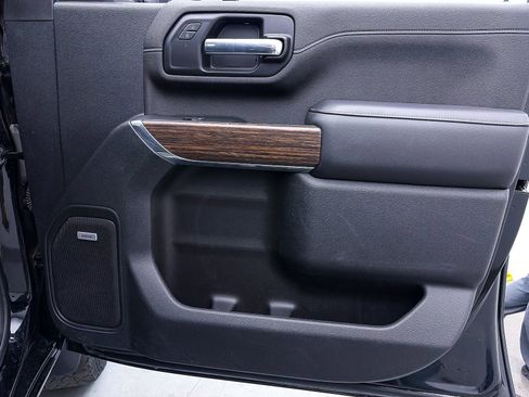 Used 2022 Chevrolet Silverado 2500 High Country w/ Z71 Off-Road Package image 35