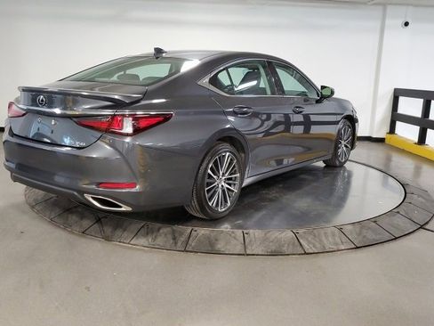 Certified 2022 Lexus ES 350 w/ Premium Package image 8