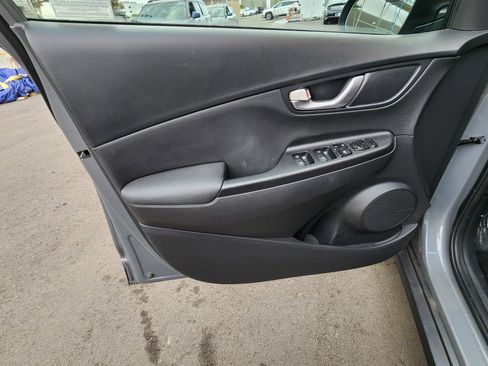 Certified 2023 Hyundai Kona Limited FWD image 16
