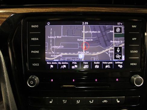 Used 2022 Volkswagen Passat 2.0T image 22