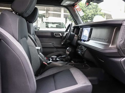 Used 2025 Ford Bronco Big Bend image 17
