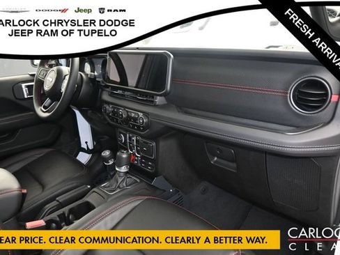 Used 2024 Jeep Wrangler Unlimited Rubicon AWD/4WD image 37