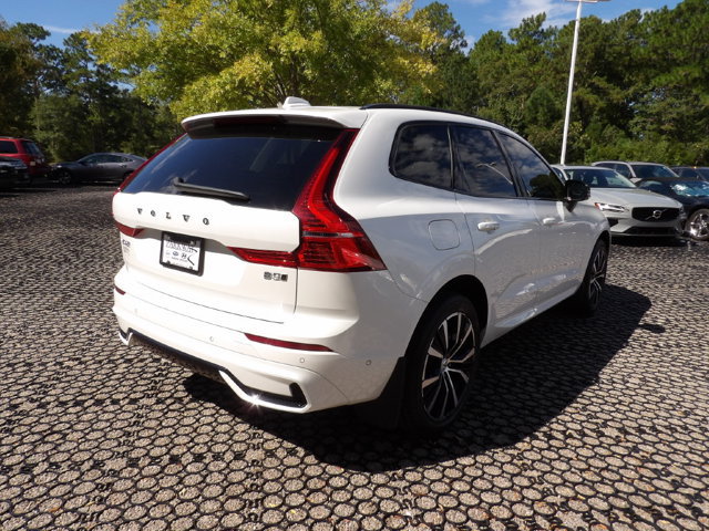 Certified 2024 Volvo XC60 B5 Plus w/ Climate Package AWD/4WD image 8