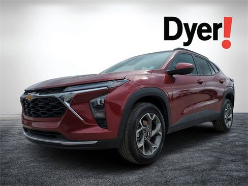 Certified 2025 Chevrolet Trax LT image 8