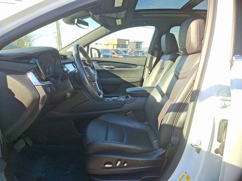 Certified 2024 Cadillac XT5 Premium Luxury w/ LPO, Floor Liner Package image 18