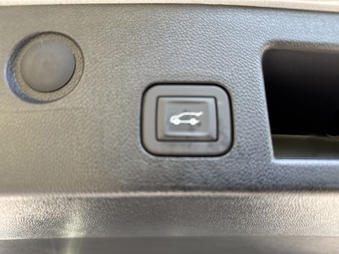 Used 2026 GMC Terrain Elevation w/ Elevation Premium Package FWD image 33