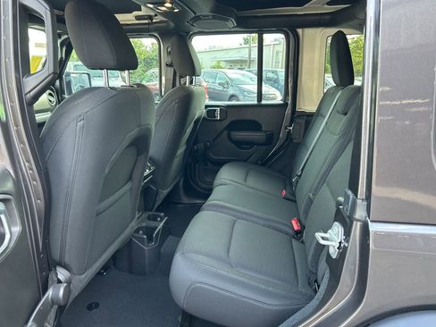 Certified 2022 Jeep Wrangler Unlimited Sport image 26