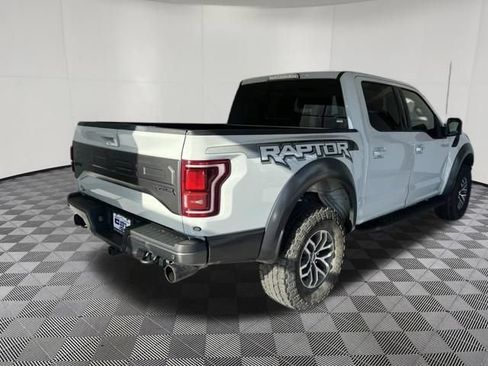 Used 2017 Ford F150 Raptor w/ Equipment Group 802A Luxury AWD/4WD image 9