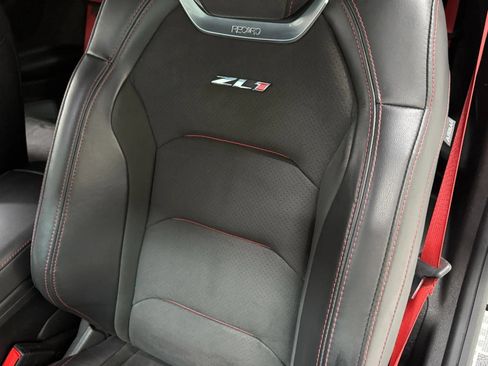 Used 2022 Chevrolet Camaro ZL1 RWD image 15