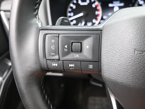 Used 2025 Nissan Rogue SV AWD/4WD image 14