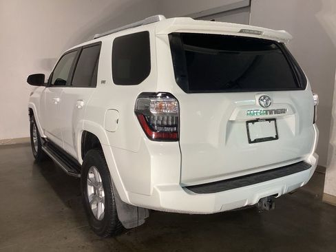 Used 2018 Toyota 4Runner SR5 Premium AWD/4WD image 10