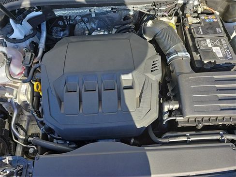 Certified 2025 Audi Q3 2.0T Premium image 31