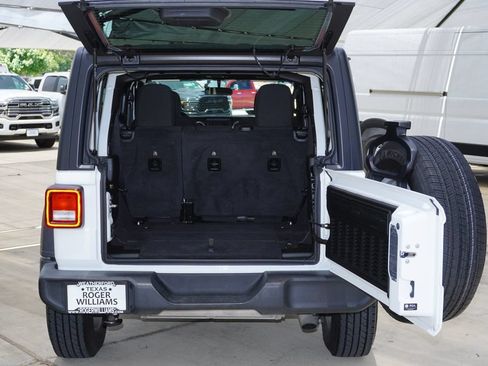 Used 2021 Jeep Wrangler Unlimited Sport AWD/4WD image 28