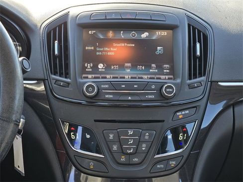 Used 2016 Buick Regal image 10