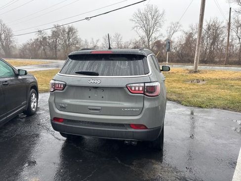 Used 2022 Jeep Compass Limited image 4