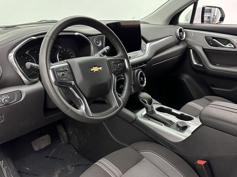 Used 2025 Chevrolet Blazer LT image 8