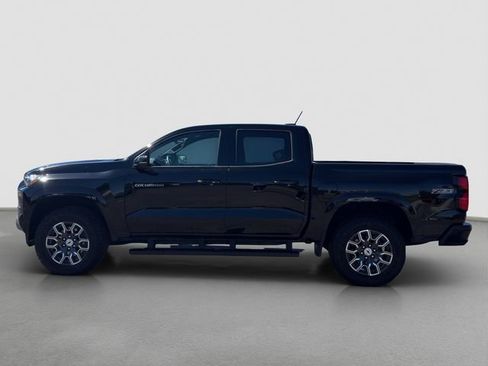 Used 2024 Chevrolet Colorado Z71 w/ Z71 Convenience Package 2 AWD/4WD image 3