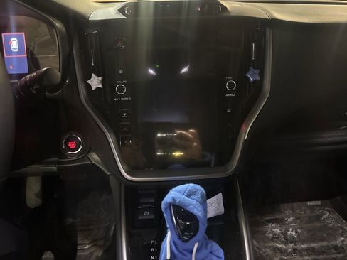 Used 2025 Subaru Outback Limited image 12