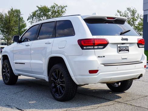 Used 2022 Jeep Grand Cherokee Laredo X AWD/4WD image 29