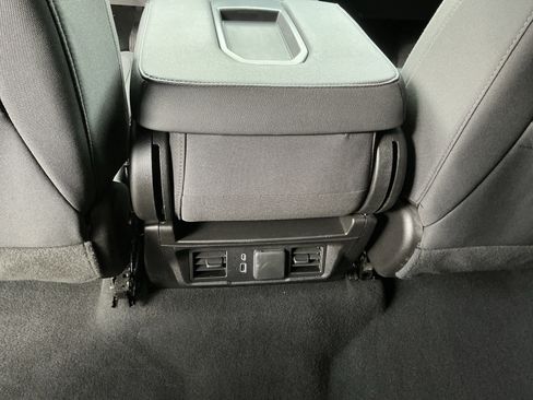 Used 2023 GMC Sierra 1500 SLE image 32