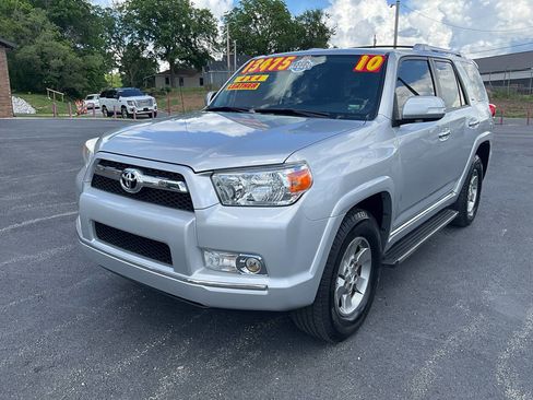 Used 2010 Toyota 4Runner SR5 AWD/4WD image 22