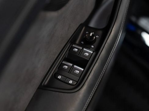 Used 2022 Audi RS Q8 w/ Black Optic Package AWD/4WD image 10