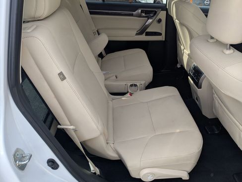 Used 2023 Lexus GX 460 Premium image 23