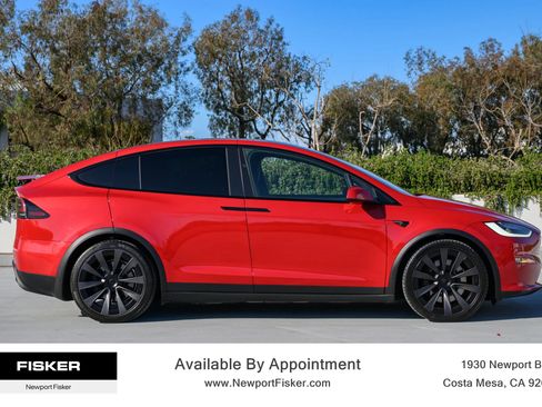 Used 2023 Tesla Model X AWD/4WD image 3