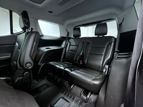 Used 2019 GMC Acadia SLT w/ Black Edition AWD/4WD image 19