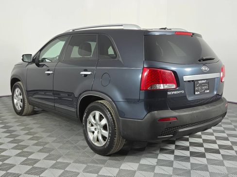 Used 2012 Kia Sorento LX w/ Convenience Pkg FWD image 5