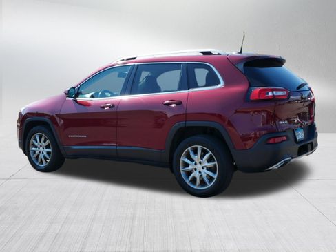 Used 2018 Jeep Cherokee Limited w/ Trailer Tow Group AWD/4WD image 5