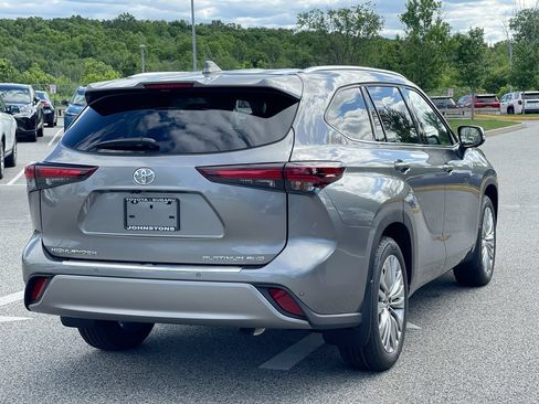 Used 2026 Toyota Highlander Platinum AWD/4WD image 15