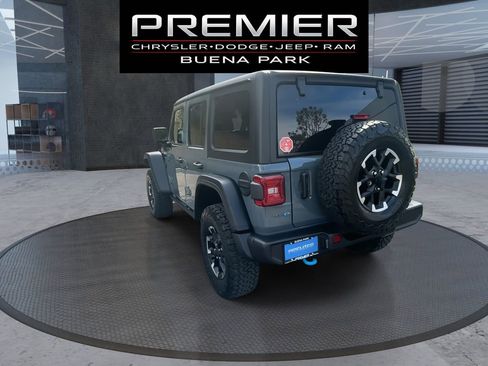 Used 2025 Jeep Wrangler Unlimited Rubicon 4xe w/ Convenience Group image 6