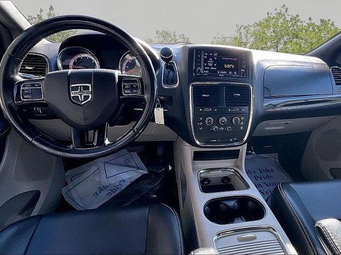 Used 2020 Dodge Grand Caravan SXT image 7