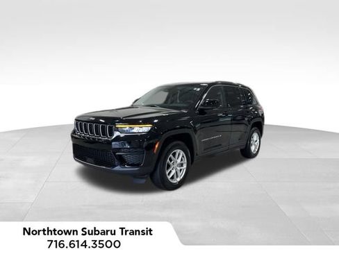 Used 2023 Jeep Grand Cherokee Laredo w/ Luxury Tech Group I AWD/4WD image 1