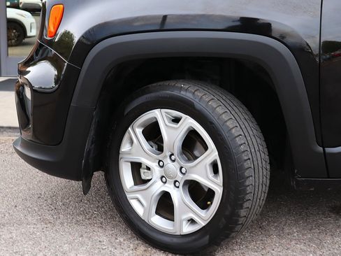 Used 2022 Jeep Renegade Limited AWD/4WD image 5