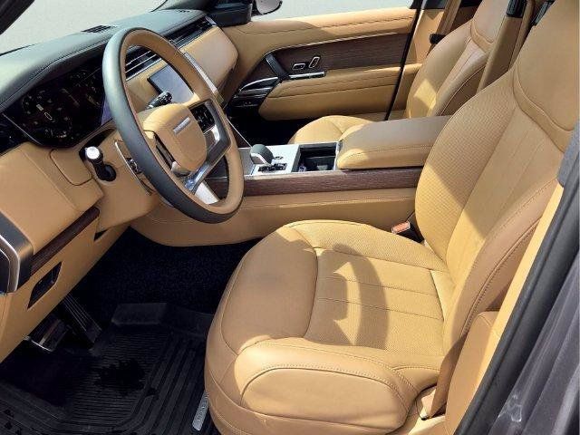 Used 2026 Land Rover Range Rover Long Wheelbase SE AWD/4WD image 10