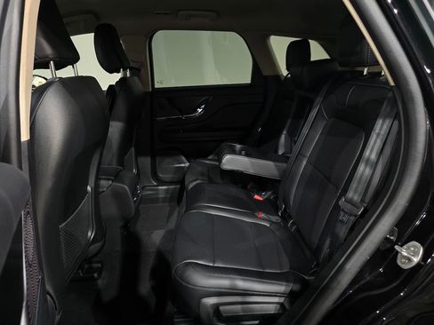 New 2026 Lincoln Corsair Premiere image 32