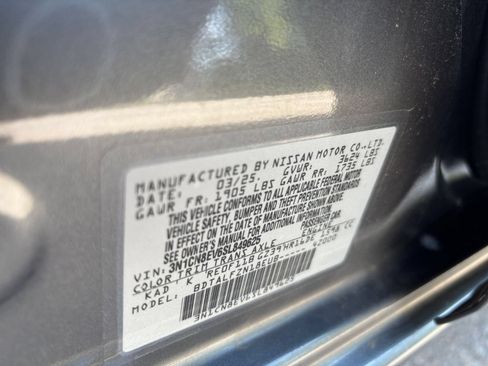 Used 2025 Nissan Versa SV FWD image 23