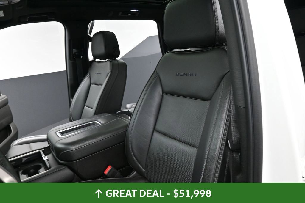 Used 2023 GMC Yukon Denali AWD/4WD image 25