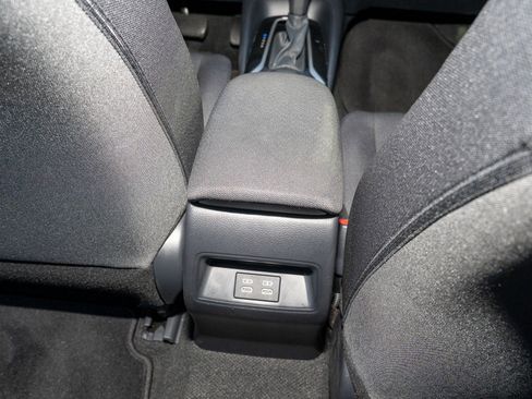 Used 2025 Toyota Corolla LE image 18