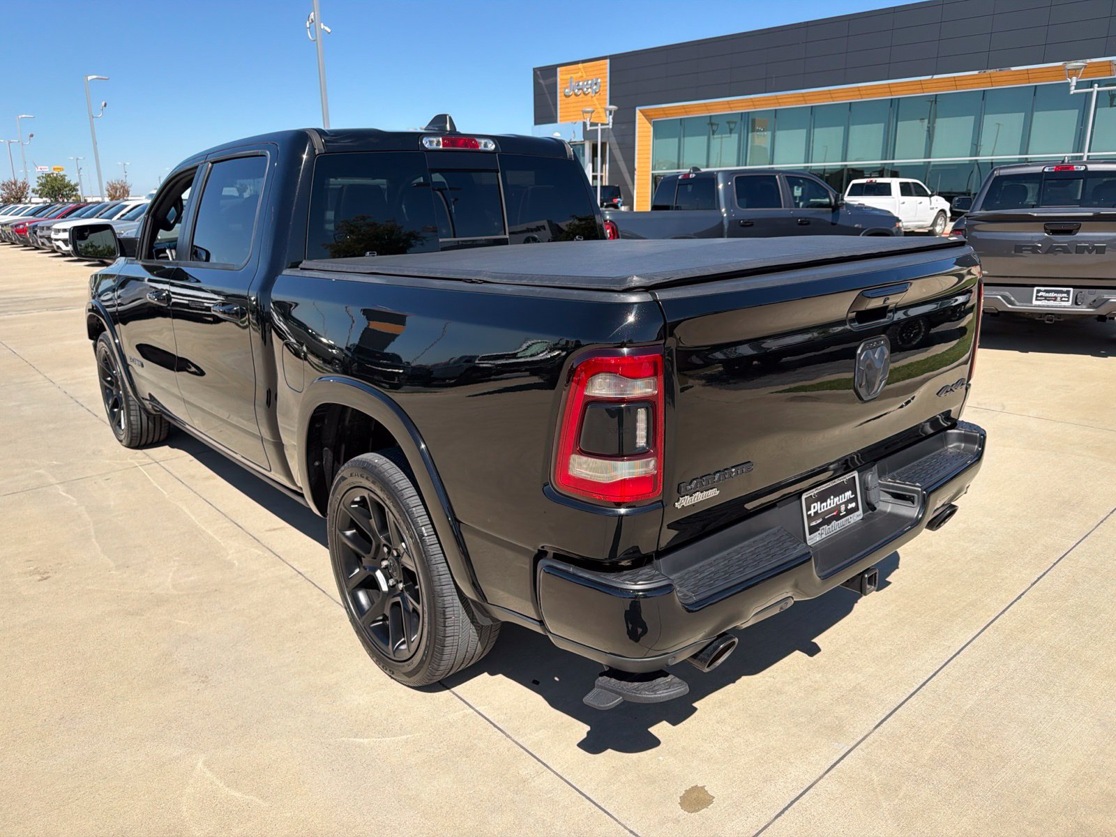 Used 2020 RAM 1500 Laramie AWD/4WD image 3