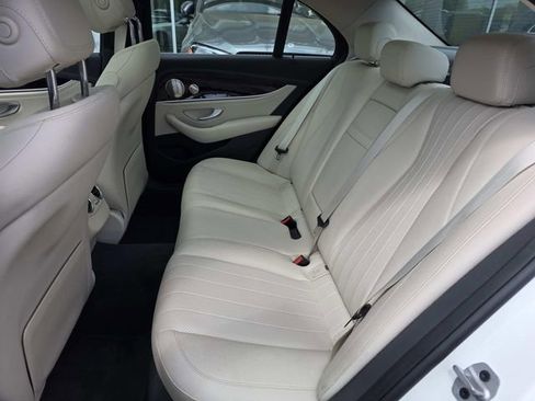Certified 2022 Mercedes-Benz E 450 4MATIC Sedan image 10
