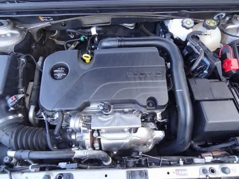 Used 2023 Chevrolet Malibu LT image 30