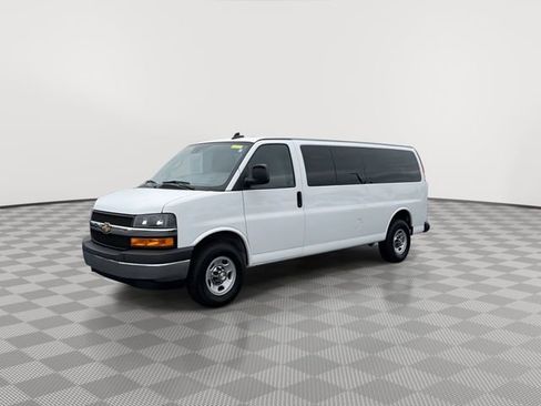 Certified 2024 Chevrolet Express 3500 LT w/ LT Preferred Equipment Group RWD image 5