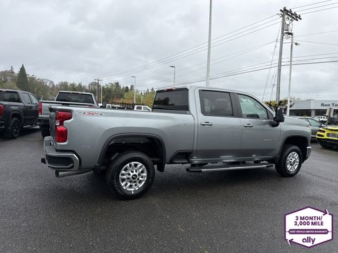 Used 2026 Chevrolet Silverado 2500 LT AWD/4WD image 6