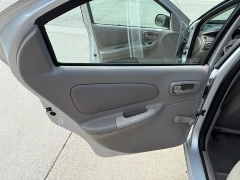 Used 2005 Dodge Neon SXT FWD image 18