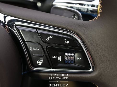 Used 2024 Bentley Flying Spur V8 image 39