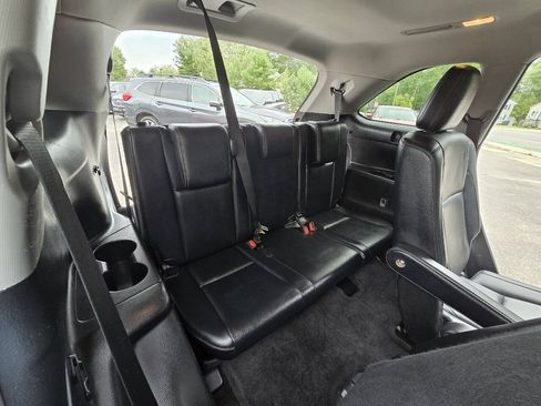 Used 2017 Toyota Highlander XLE w/ Carpet Mat Package AWD/4WD image 19