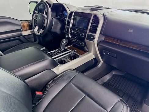 Used 2018 Ford F150 Lariat RWD image 38